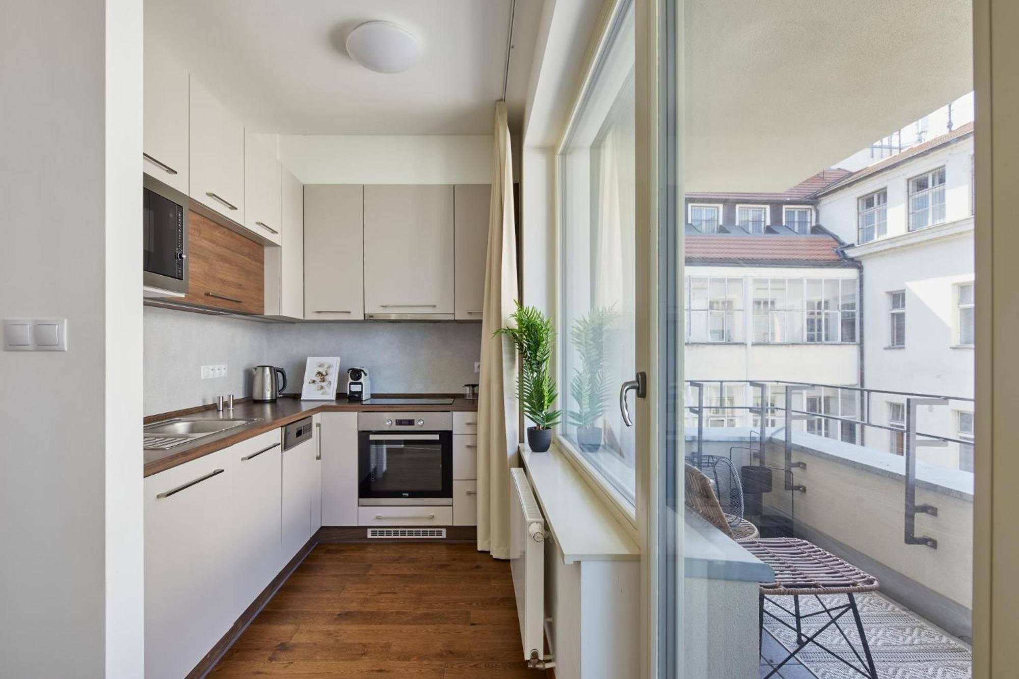 Deluxe Near Wenceslas Square By Days Apartamento Praga